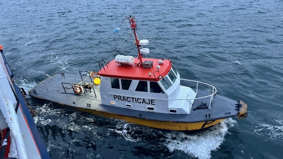 OTL30a26, Day 1, Pilot boat 3.jpeg © Allan White - Oceanwide Expeditions.jpeg