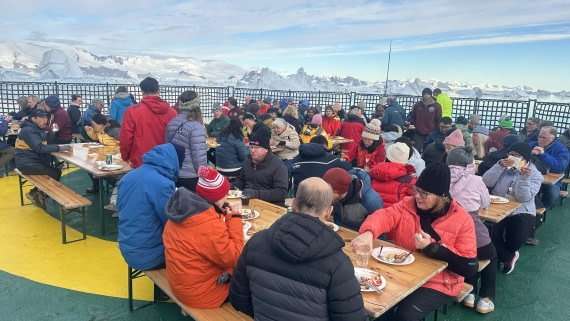 OTL30a26, Day 7, IMG_0284.JPG © Unknown Photographer - Oceanwide Expeditions.JPG