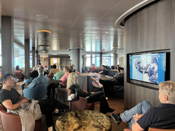 HDS29-26, Day 1, IMG_6045 © Unknown photographer - Oceanwide Expeditions.JPG