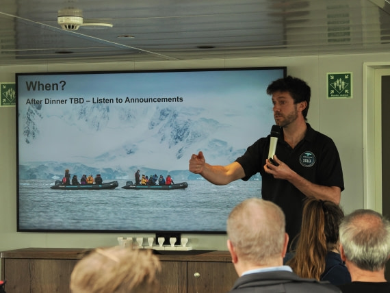 OTL30b26, Day 2, APMG8758.JPG © Andy Perkins - Oceanwide Expeditions.JPG