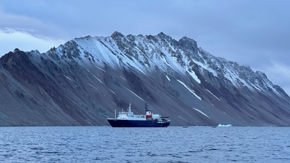 OTL30b26, Day 9, IMG_9687.jpeg © Allan White - Oceanwide Expeditions.jpeg