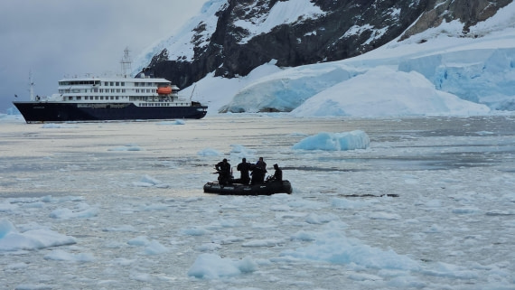HDS31-26, Day 4, divers © Saskia van der Meij - Oceanwide Expeditions.jpg