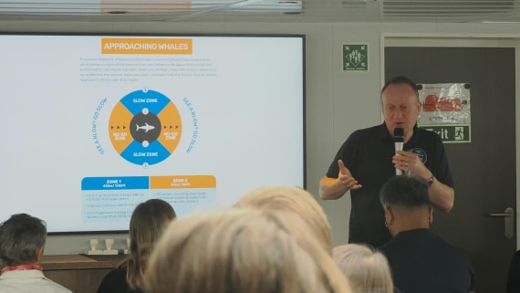 OTL31a26, Day 2, APMG9990.JPG © Andy Perkins - Oceanwide Expeditions.JPG