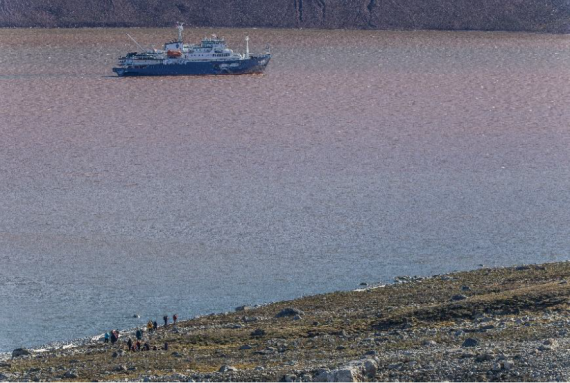 PLA05-26, Day 3, Picture3-2.png © Unknown Photographer - Oceanwide Expeditions.png