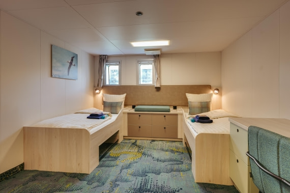 Ortelius, Twin Window 525 © Joanke Louws - Oceanwide Expeditions.jpg