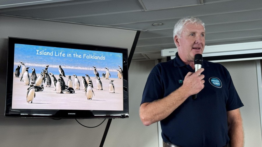 Comodoro Rivadaria, op zee in de richting van de Falklandeilanden