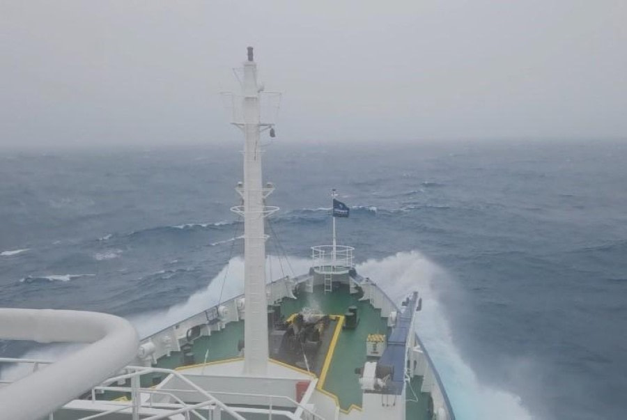 At sea towards Ushuaia