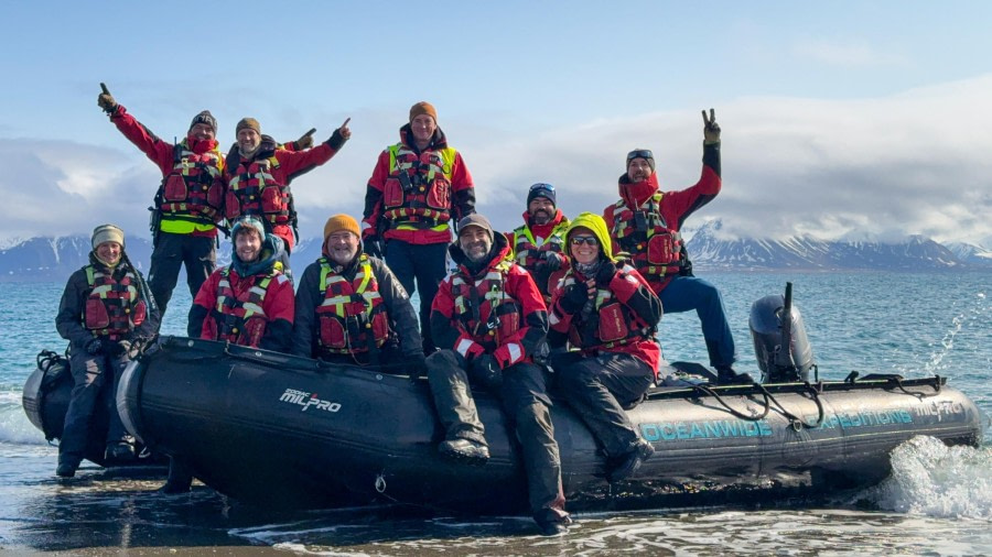 Longyearbyen, Disembarkation