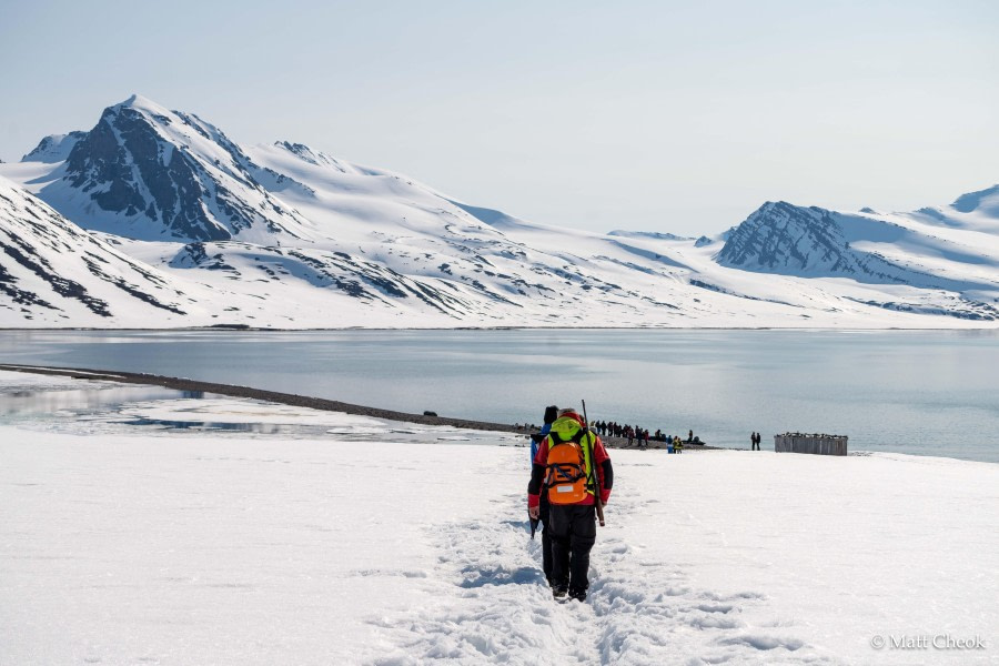 Alicehamna and Buchananhalvøya, Raudfjorden