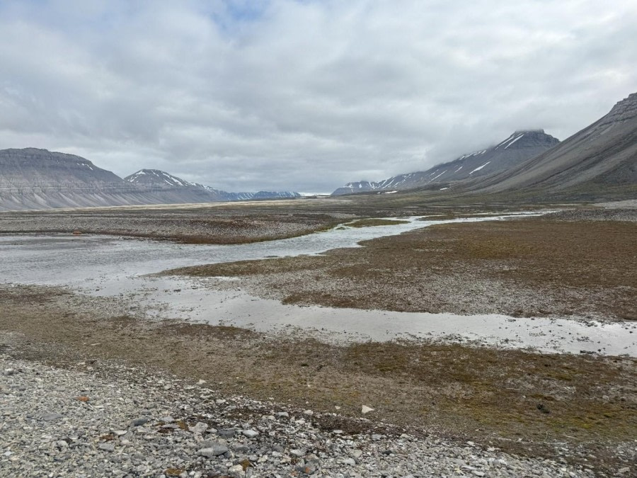 Gipsvika and Skansbukta