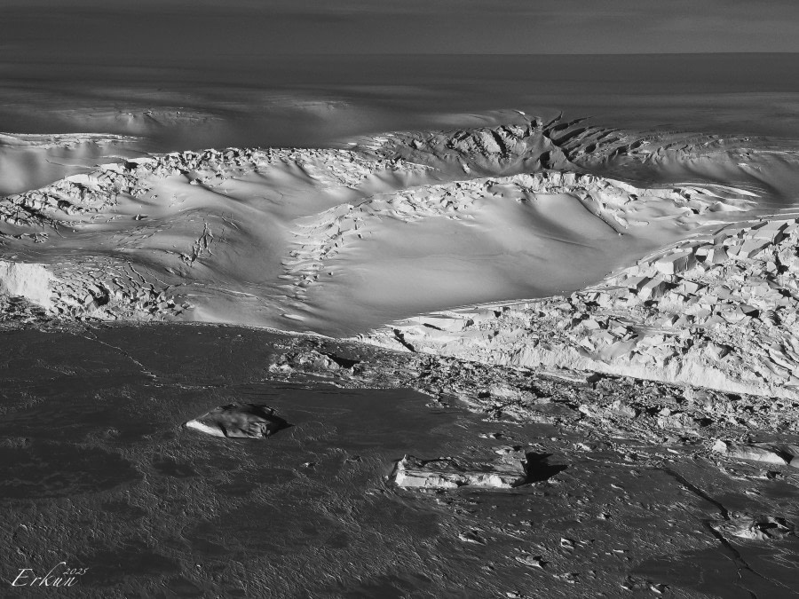 Day 16: Vahsel Bay Helicopter Ride in B&W