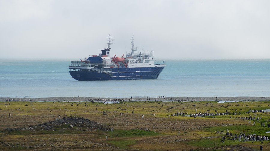 Fortuna Bay and Godthul