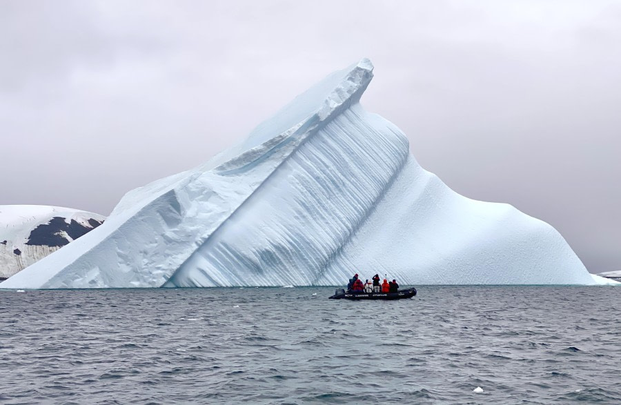Pleneau Island & Yalour Island