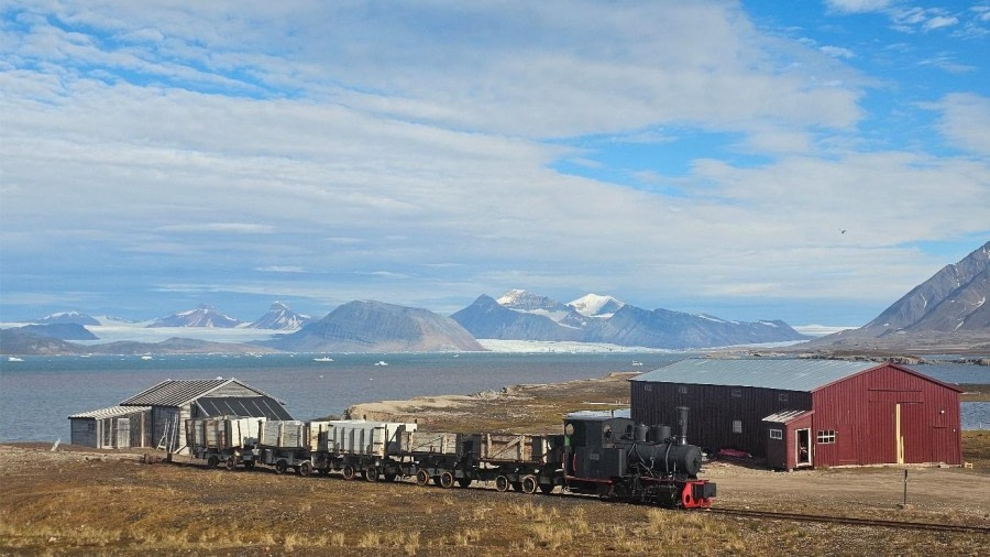 Lilliehöökbreen, Signehamna, Ny Ålesund