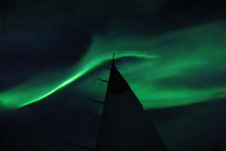 Sailing in a solar storm
